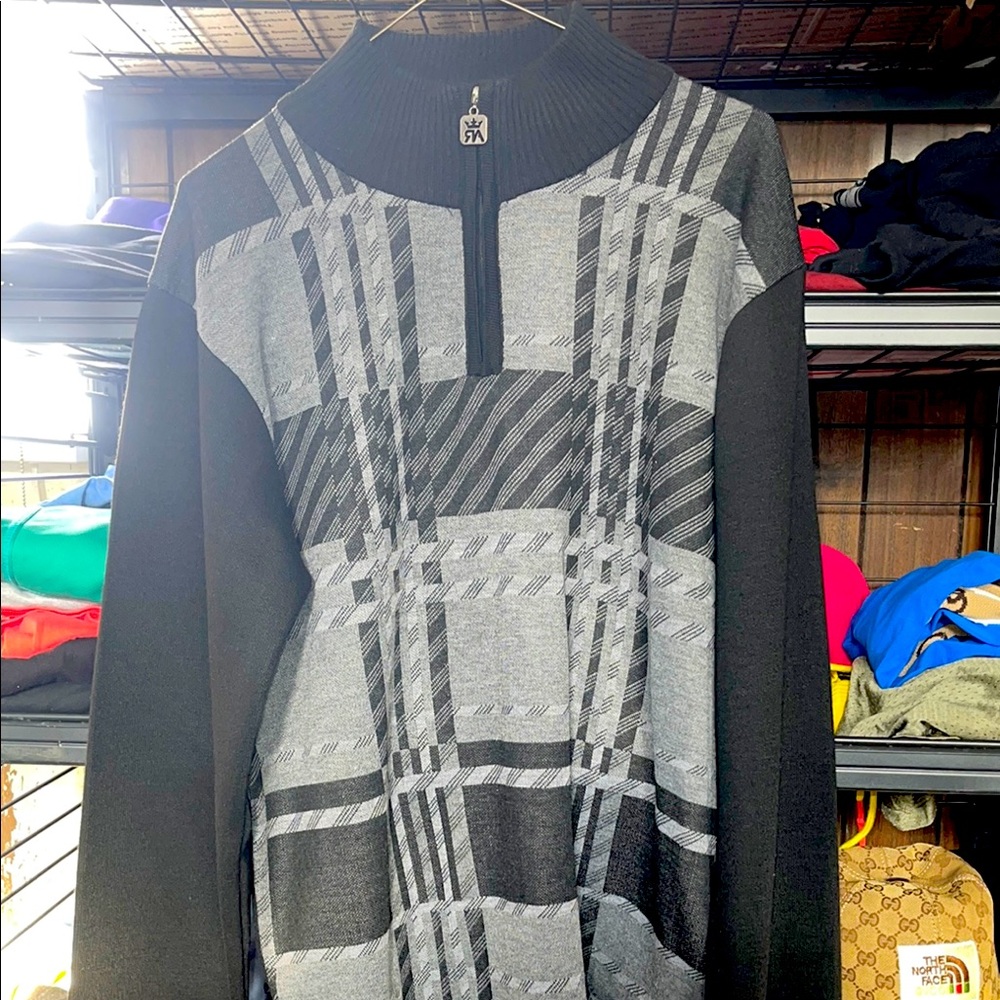 Men's Black and Gray Sweater